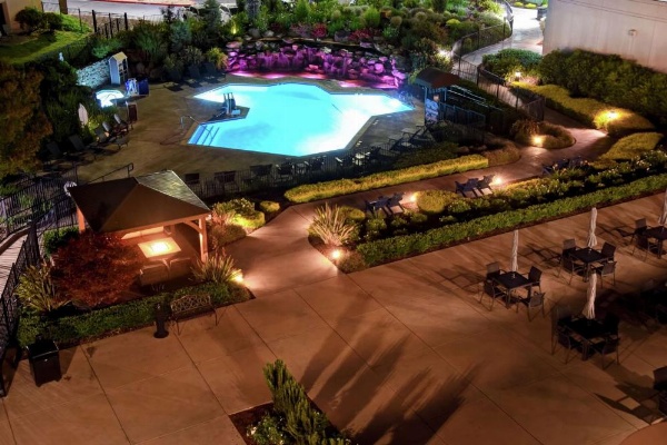 DoubleTree By Hilton Hotel Pleasanton At The Club image 18