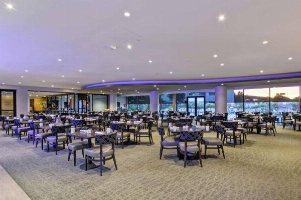 DoubleTree By Hilton Hotel Pleasanton At The Club image 25